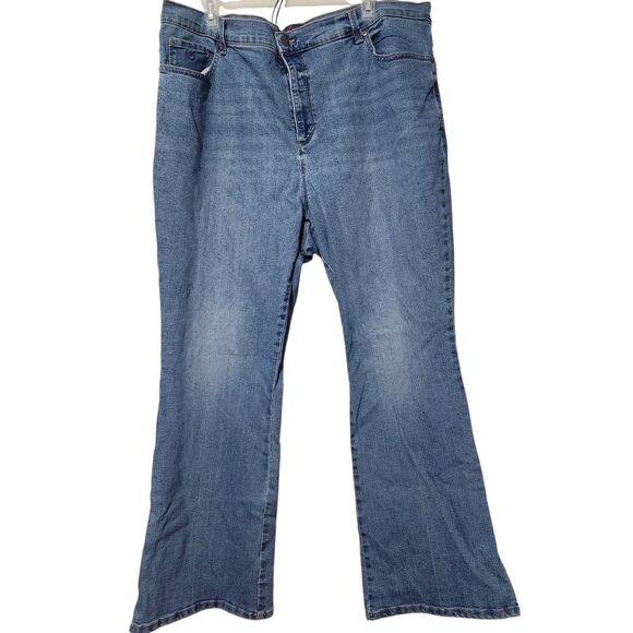 Gloria Vanderbilt Amanda jeans Size 20W Blue Bootcut. New - Picture 2 of 16